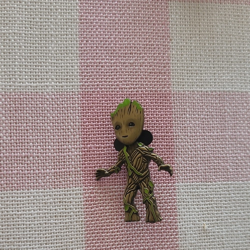 Disney Movie Rewards Groot Pin